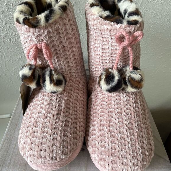 NIB BearPaw Pink Josephine Slipper Booties Size S - Picture 4 of 9